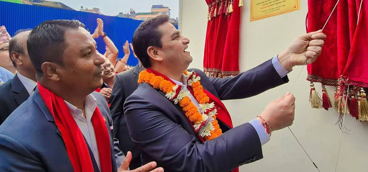 १० रुपैयाँको चुरोट ३० पुर्‍याउन स्वास्थ्य मन्त्री पौडेलको सुझाव